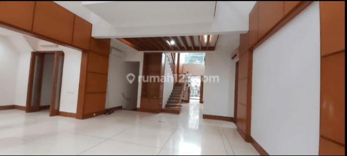 Rumah disewakan di Pondok Indah Jakarta Selatan